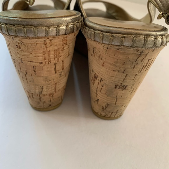 STUART WEITZMAN Jean metallic wedge sandals 8 1/2 - Picture 7 of 10